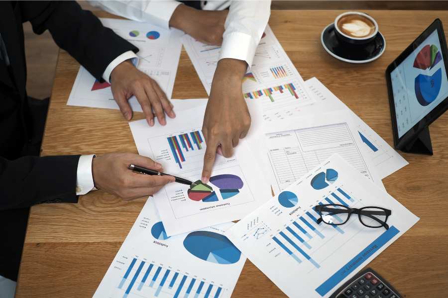 ¿Cómo realizar un análisis comparativo entre empresas?